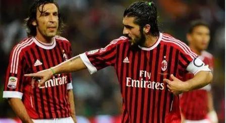 图片报：谢什科对加盟纽卡和曼联持开放态度，他更倾向于曼联