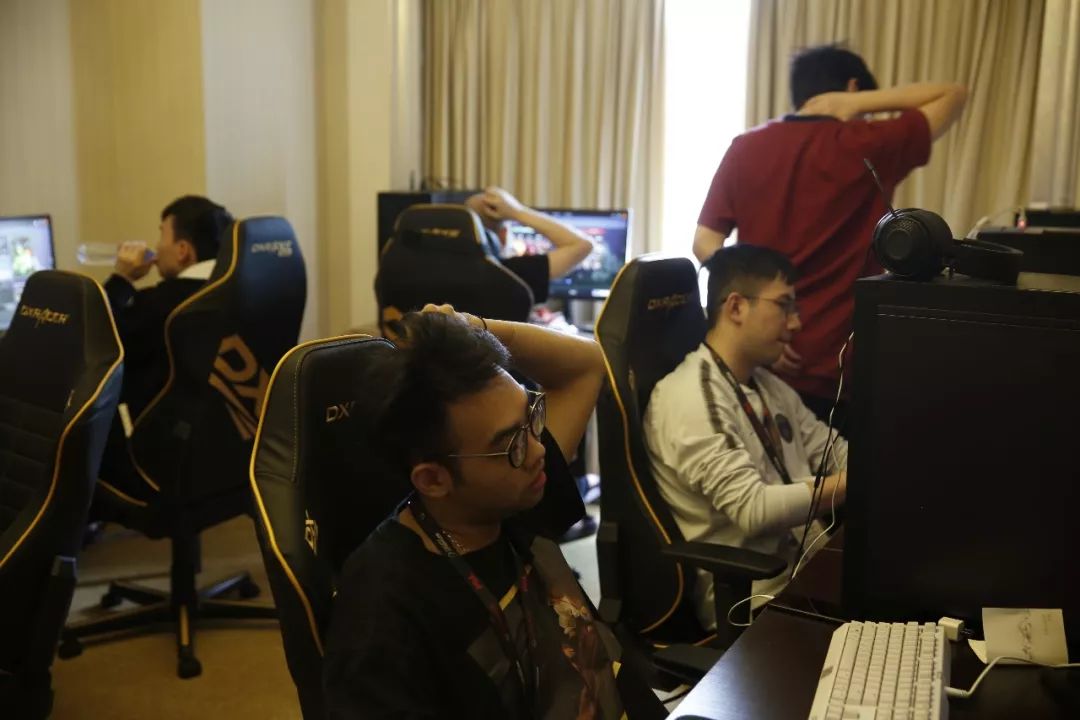 精准Poke！Mole绝活佐伊催眠如老师点名 Baolan队击败M3队