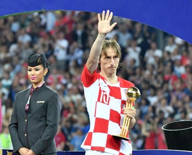 巴媒：内马尔不顾队医建议进行训练，他想出战周五关键保级战