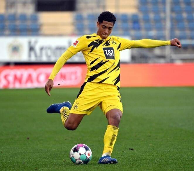 2025粤港澳大湾区慈善网球友谊赛举办