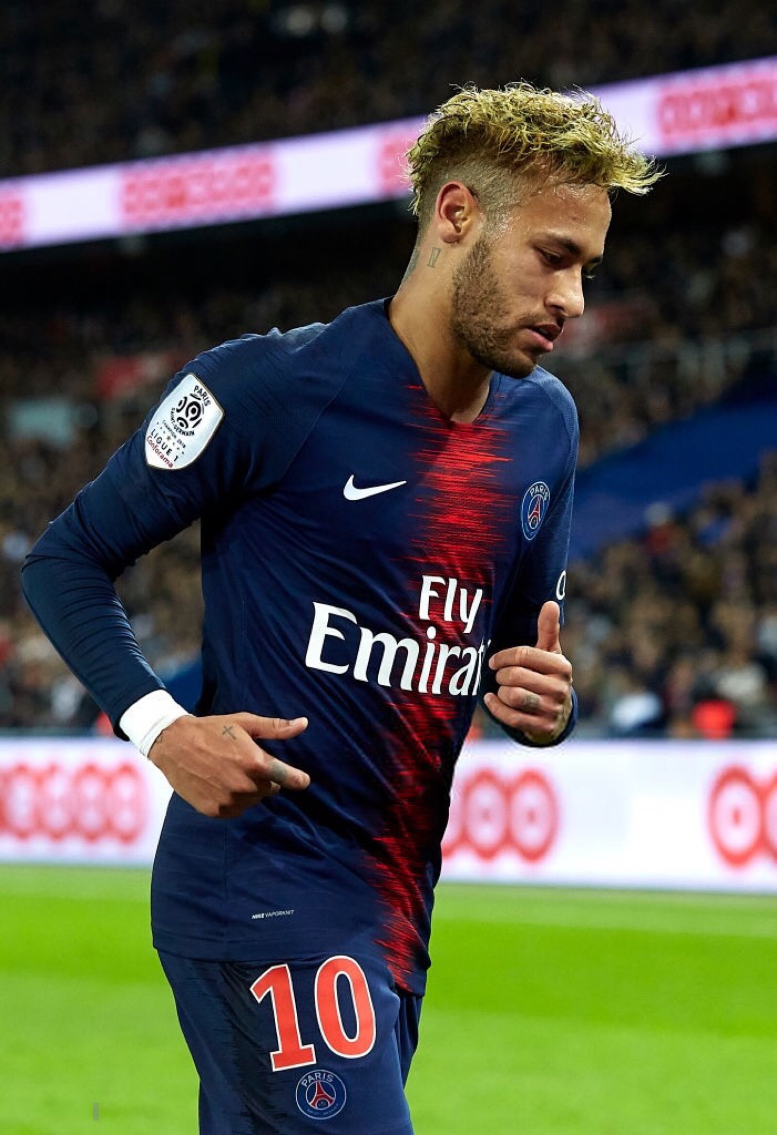 2025／26赛季英超：狼队13轮仅积2分，魔鬼赛程或刷新降级耻辱（英超2025／26：狼队前13轮仅2分，魔鬼赛程恐改写降级最差纪录）