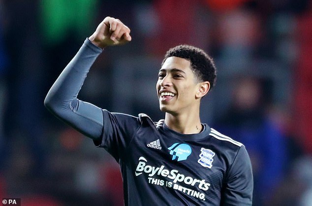 韩媒：韩足协要求蔚山HD对申台龙涉嫌殴打球员一事展开调查