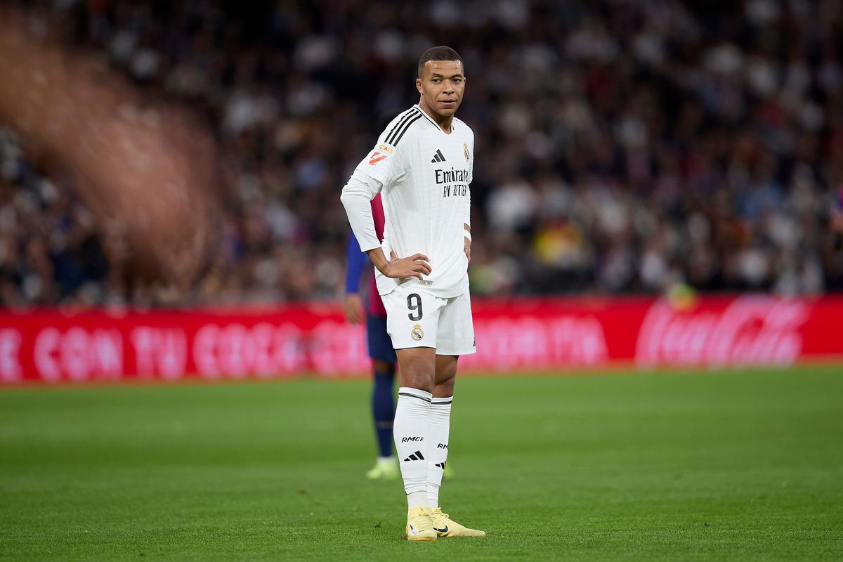 官方：西班牙籍埃尔南德斯执法亚特兰大vs切尔西的欧冠比赛