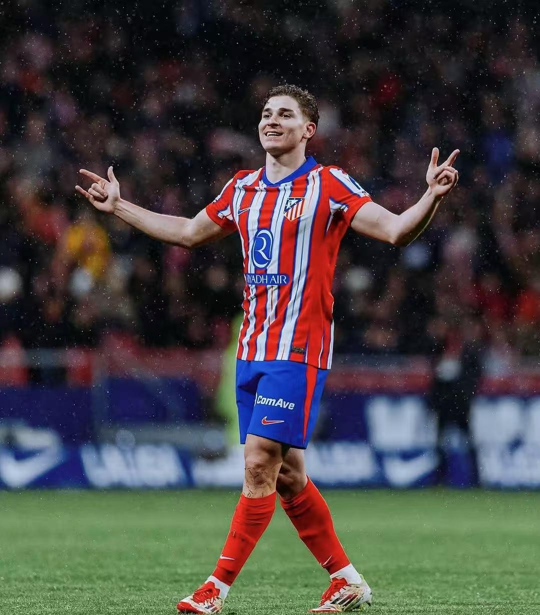 非洲杯战报：姆伯莫献助攻，埃永闪击制胜，喀麦隆1-0加蓬（非洲杯快讯：姆伯莫送妙传，埃永闪击建功，喀麦隆1-0小胜加蓬）