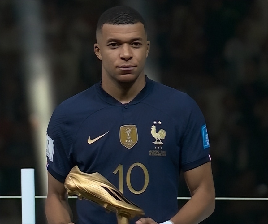 足球国足训练营加入体能测试项目