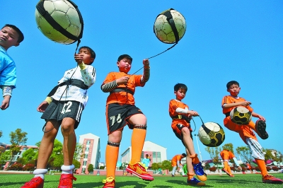 主队稳定性超强！海外情报：阿森纳2-1布伦特（主场稳定性拉满！外媒称阿森纳2-1力克布伦特）