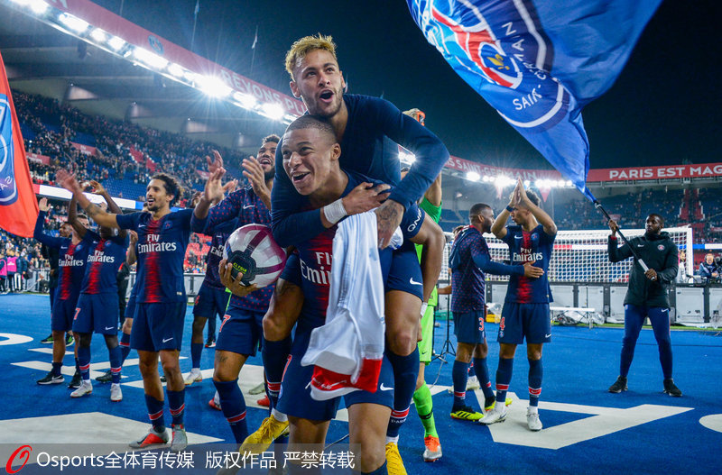 萨拉维亚：C罗是我的榜样，他是世界上任何运动员最好的代表（萨拉维亚盛赞C罗：我的榜样，也是全球运动员的最佳典范）