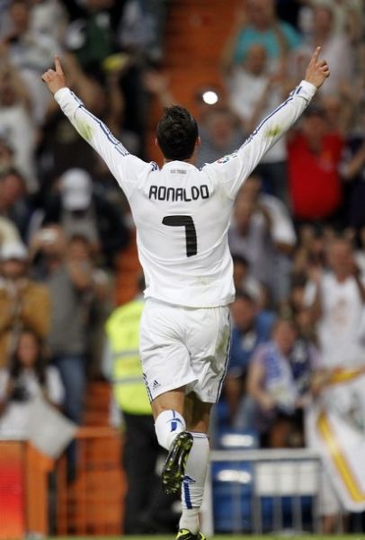 法媒：让热亚尔与巴黎的合同明夏到期，法兰克福等队对他有意（法媒：让热亚尔与巴黎合约明夏到期，法兰克福等队有意引进）