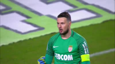 新赛季英超前瞻：红军卫冕难 阿森纳剑指破咒（英超新季前瞻：利物浦卫冕艰难，阿森纳誓破魔咒）