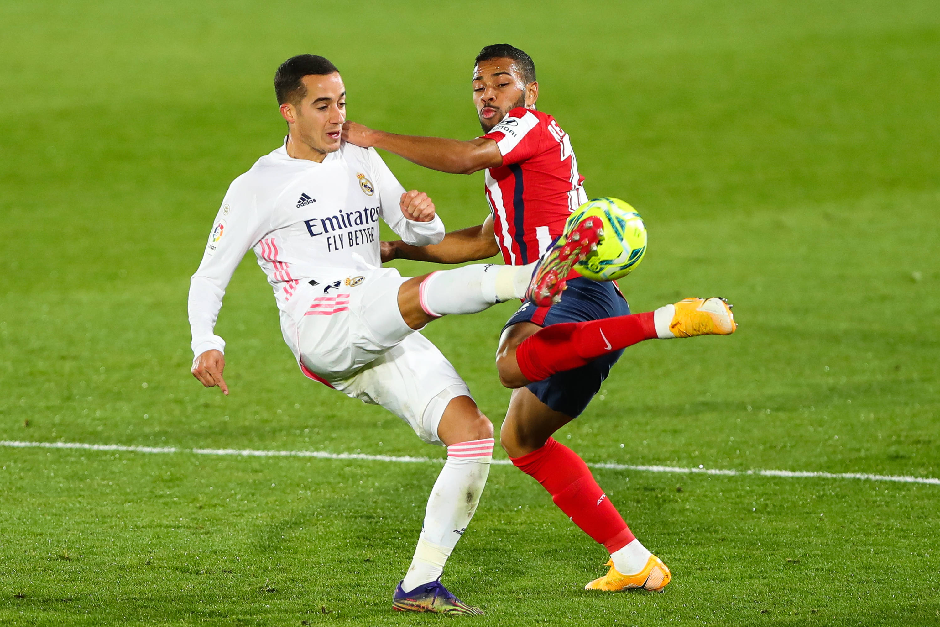 官方：辽宁铁人签下云南玉昆后卫迪力穆拉提（辽宁铁人官方宣布签约云南玉昆后卫迪力穆拉提）